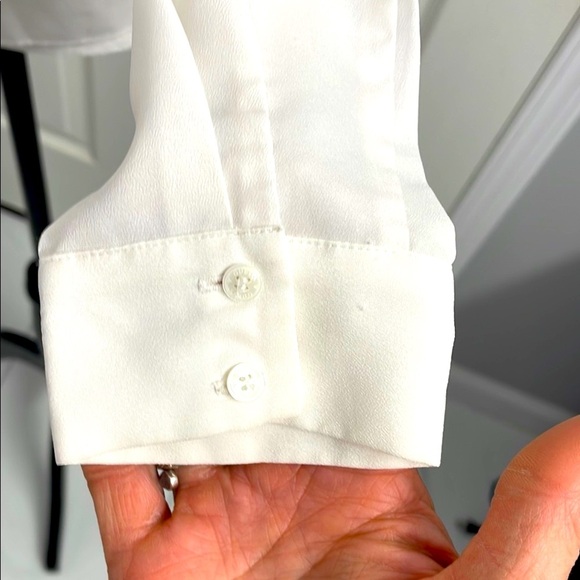 White Long  Sleeve Pleated Blouse with Collar Button Down Front - Picture 4 of 8